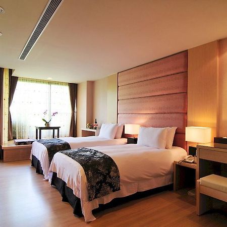Tai-Yi Red Maple Resort Puli Bagian luar foto