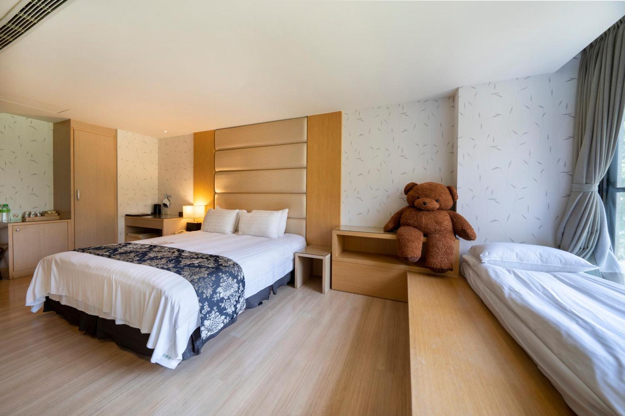Tai-Yi Red Maple Resort Puli Bagian luar foto