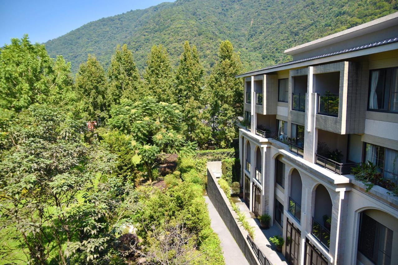Tai-Yi Red Maple Resort Puli Bagian luar foto